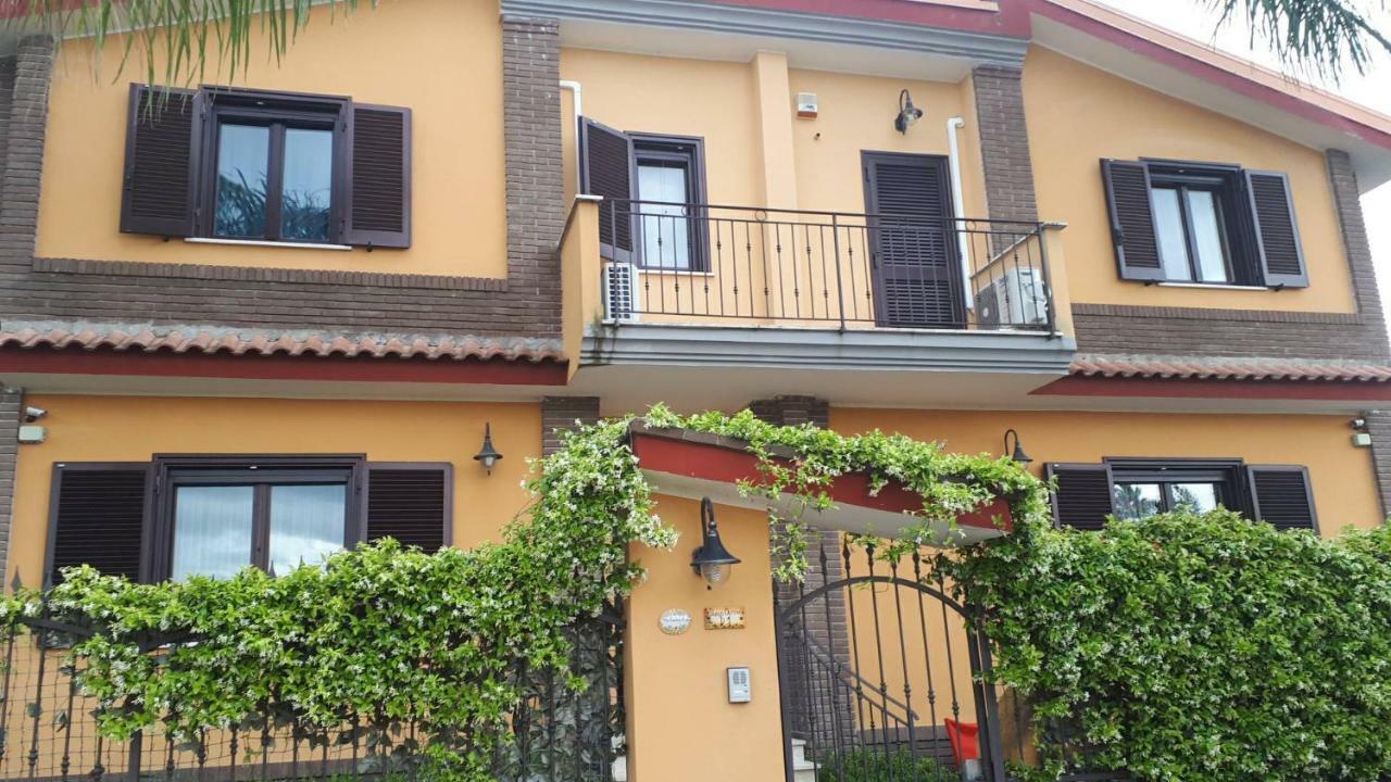 Villa Dei Sogni Sant'Arpino Exterior foto